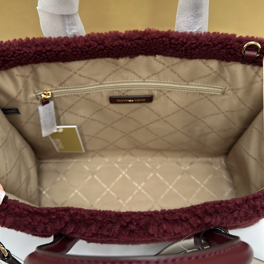 Michael Kors Medium SHEARLING MIRELLA Tote
Shoulder Bag Sherpa 
Oxblood 
NWT - Picture 9 of 16
